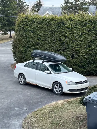 Volkswagen jetta 2.5 2012 Moteur fiable Toujours bien entretenue 310 000 kilo Pneus d’été + hiver