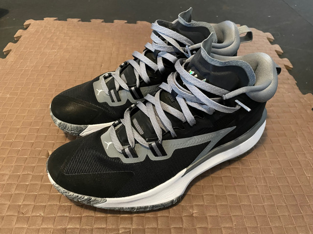 Mens Nike air Jordan Zion basketball sneakers like new 10.5 in Men's Shoes in Bedford