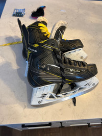 Ccm hockey skates size 7