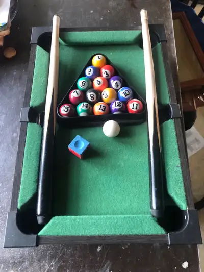 Everything included. 14" L x 9 1/2" W x 3" H Pick up, cash only Logan/keewatin area