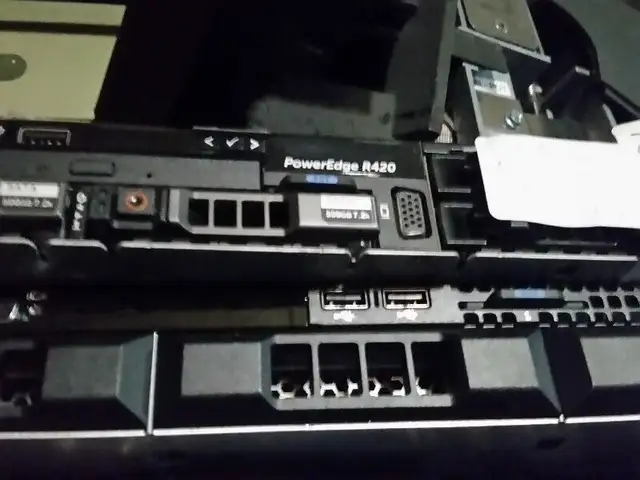 dell poweredge r420 2 x e5-2407 dual power 16g hundreds of dell in Other in City of Montréal - Image 3