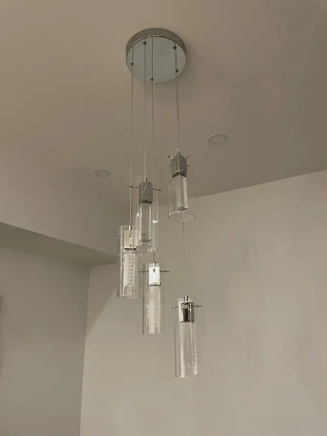 Chandelier Ceiling Light Fixture in Indoor Lighting & Fans in City of Toronto - Image 3