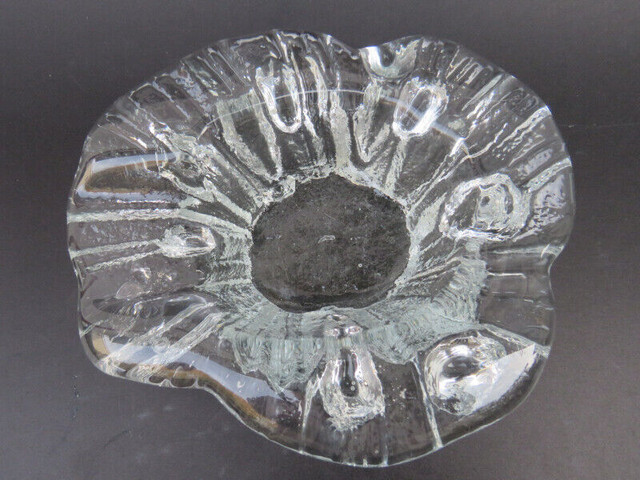 Vintage Blenko glass frost textured ashtray repurposed serving in Arts & Collectibles in Ottawa - Image 3