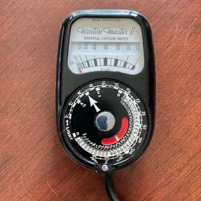This is a 1940s vintage Weston Master II universal exposure meter in excellent, gently used conditio...