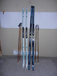Skiis and poles
