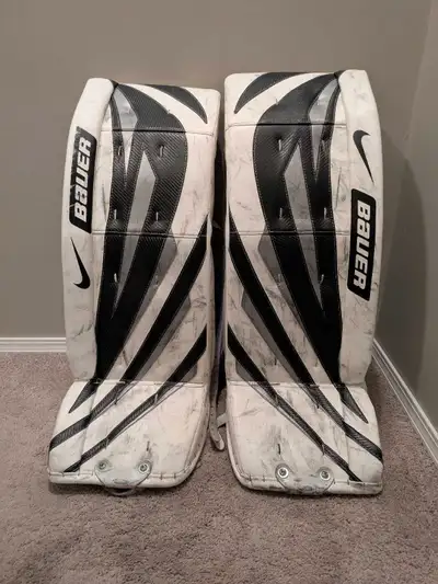 Bauer Supreme One95 Pro pads, 34" plus 1 Still in really good condition for older pads Asking $300