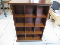 Classic Solid Wood Bombay Company Model 127-Z26 Cubby Shelf 1997