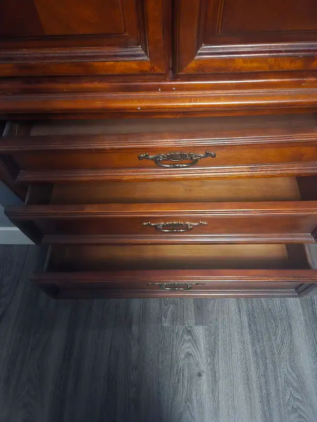 Beautiful wood Wardrobe62865711453569122