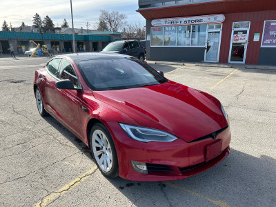 Tesla Model S 75D - low km - rare color