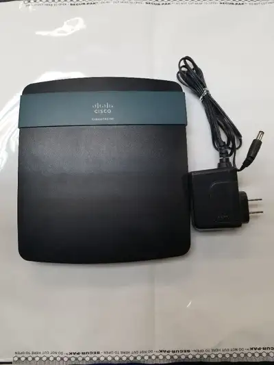 ROUTER LINKSYS EA2700, View more
