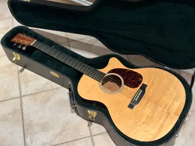 This 2017 Martin GPCPA4 is a stage-ready acoustic-electric in excellent condition, with only light s...