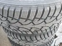 Set of 4 Snow tires