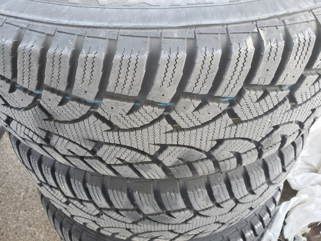 Set of 4 Snow tires in Tires & Rims in Chatham-Kent