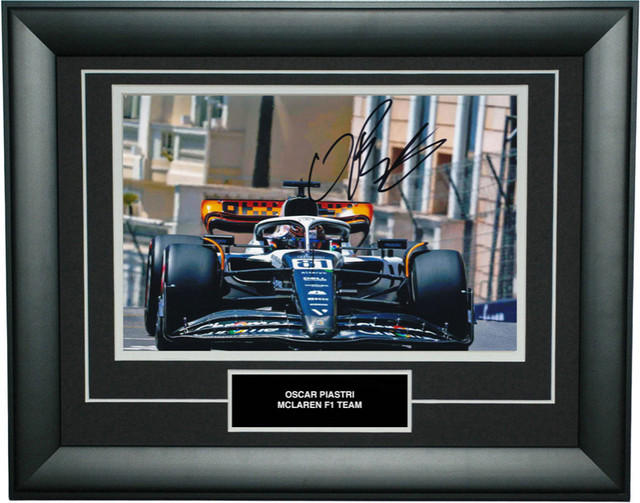 Oscar Piastri signed Formula 1 F1 Memorabilia Cap Frame Card dans Art et objets de collection  à Longueuil/Rive Sud - Image 3