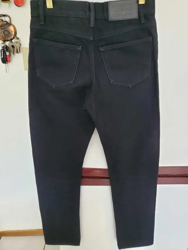 Burberry men's black straight leg jeans. size 28/L32. new/no tag in Men's in City of Toronto - Image 7