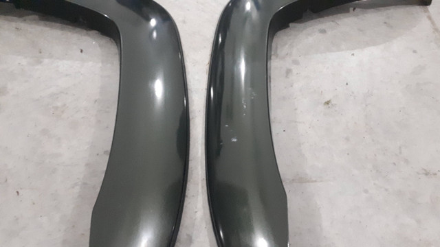 TOYOTA TACOMA 2013 OEM FLARES in Auto Body Parts in Kamloops - Image 3