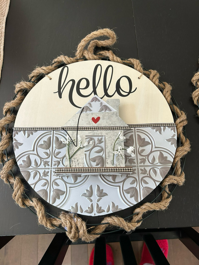Welcome Signs and Wooden Round Decor  in Outdoor Décor in Pembroke - Image 2
