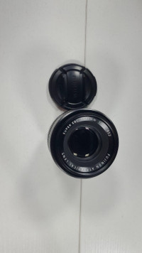 Fujifilm fujinon XF 35mm Lens - in great condition