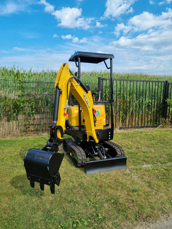 CT 1.2 Ton  DIESEL Mini excavator - 97611CTWXM3008103 dans Équipement lourd  à Dartmouth