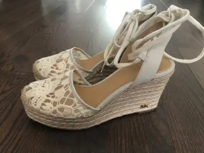 Ladies MK wedges size 7. Smoke and pet free home Like new
