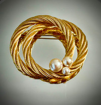 Christian Dior Iconic Rope and “Pearl”brooch