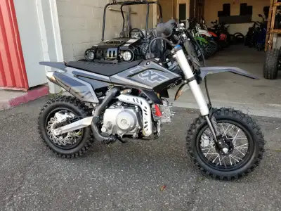 MOTOCROSS NEUF APOLLO RXF 70CC AUTOMATIQUE Motocross APOLLO RXF 70CC ''NEUF'' Moteur 70cc 4 temps Tr...