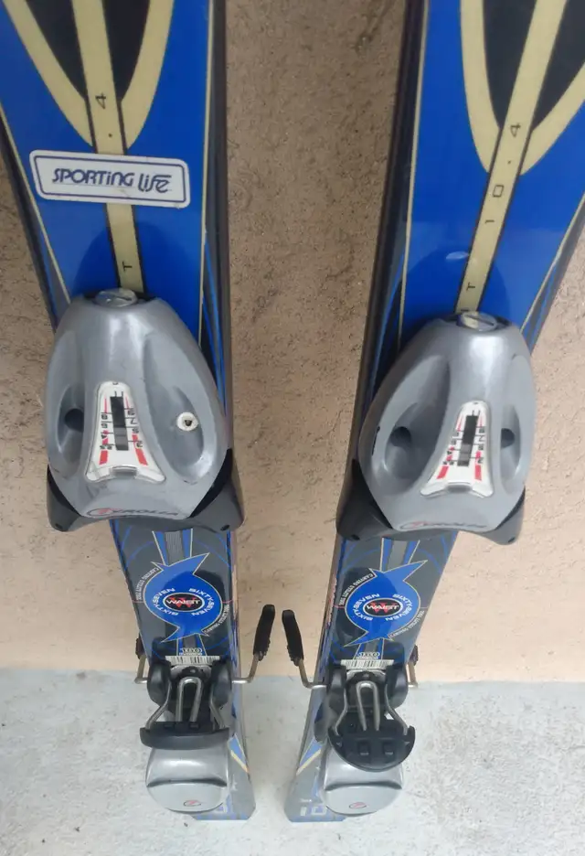 ROSSIGNOL SKIS 160CM TYROLIA BINDINGS $40 in Ski in City of Toronto - Image 4