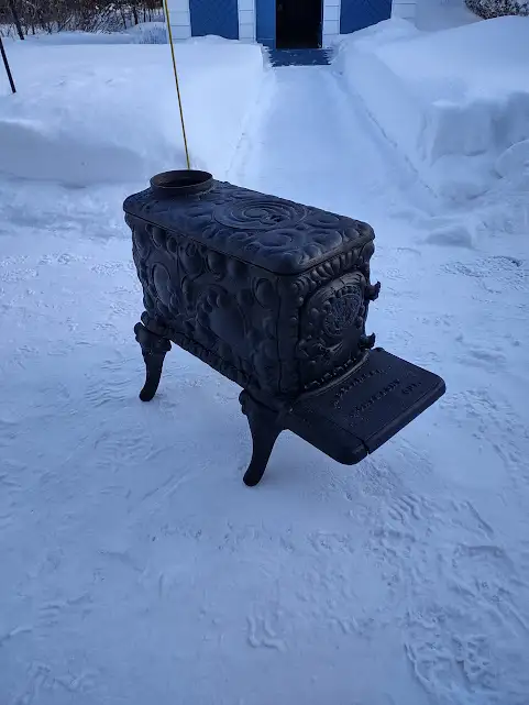 Petit Poele A Bois Bélanger No 22 in Fireplace & Firewood in Thetford Mines - Image 2