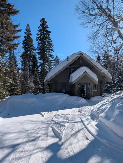 Chalet de bois rond, Saint-Donat-de-Montcalm, 32 jours et plus, View more