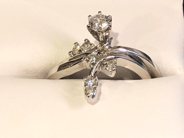 CUSTOM 14K WHITE GOLD & DIAMOND ENGAGEMENT & WEDDING RING SET in Jewellery & Watches in Abbotsford - Image 2