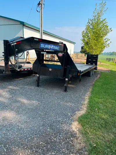 2019 sure-trac gooseneck Low profile deck. 2 speed jacks LED lights 10k axles. Oil hubs. 20 foot dec...
