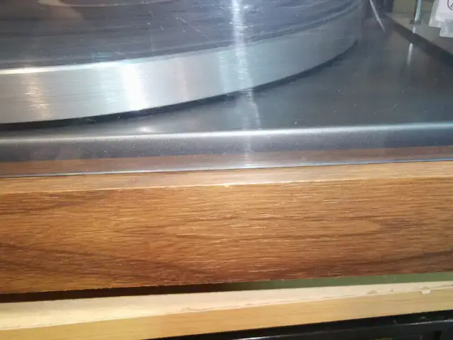 Vintage Realistic Turntable Model R-8010 in Stereo Systems & Home Theatre in Mississauga / Peel Region - Image 10