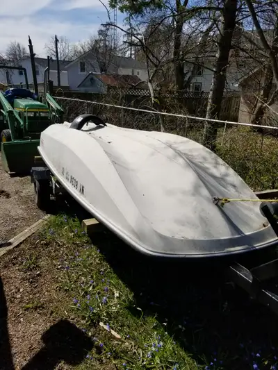 Project boat. Have all the original parts. Needs work.