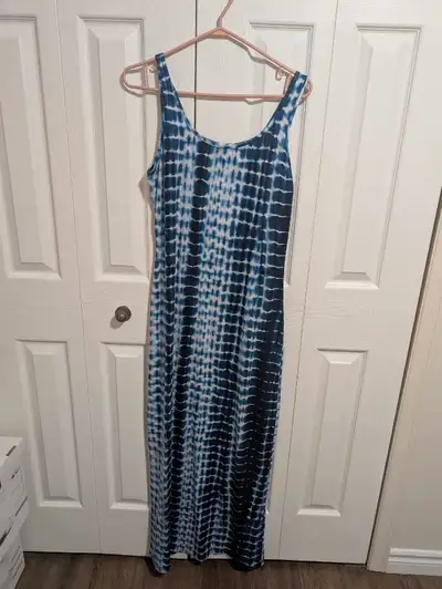Shein Maxi blue dress large fits medium, View more