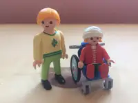 Playmobil - Enfant en fauteuil et sa maman