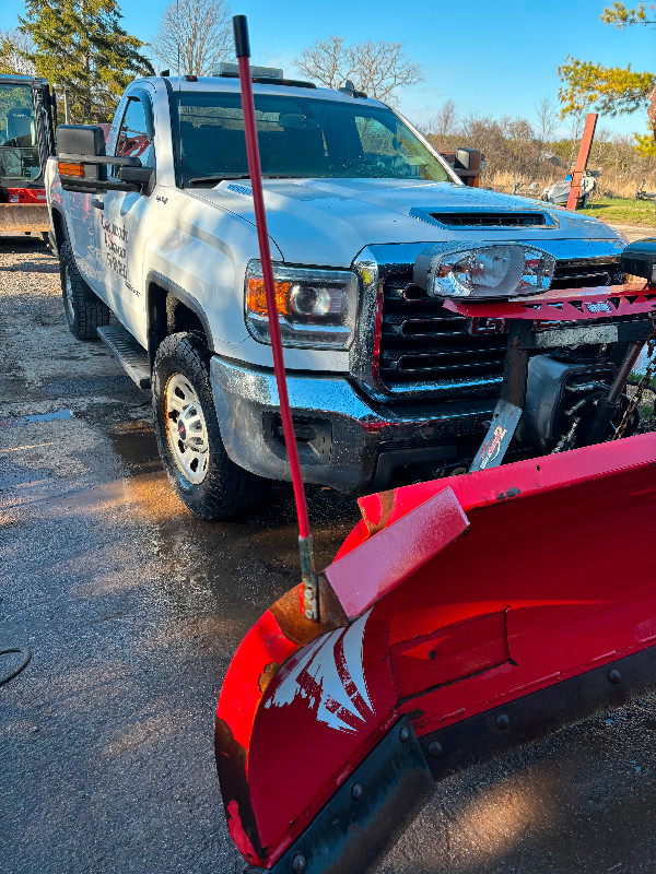 2017 GMC 3500 duramax 4x4 plow/sander in Cars & Trucks in Kingston - Image 2