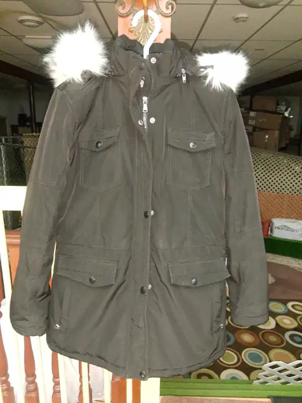 Manteau Hiver femme / jeune fille NEUF in Women's - Tops & Outerwear in Sherbrooke - Image 4