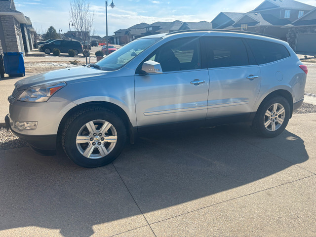 2012 Chevrolet Traverse (towing package) in Cars & Trucks in Saskatoon