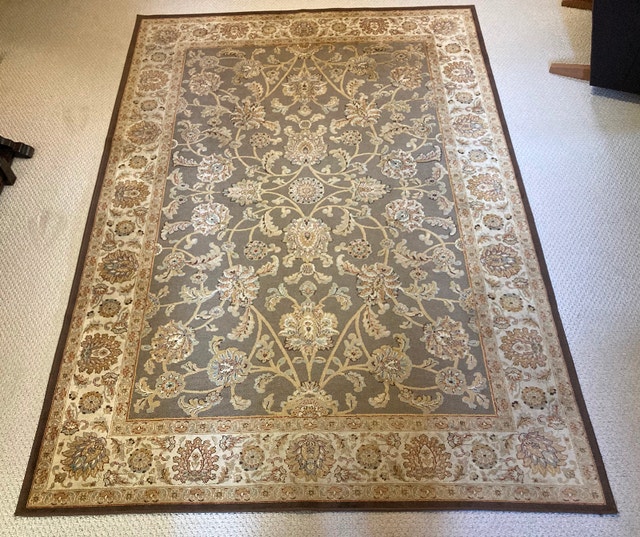 Area rug (5ft 3” x 7ft 5”) Rugs, Carpets & Runners London Kijiji