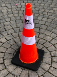 29” safety cones (pylons) brand new