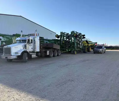 With over 20 years of trucking experience, and being born, raised and still on the farm, Versatile T...