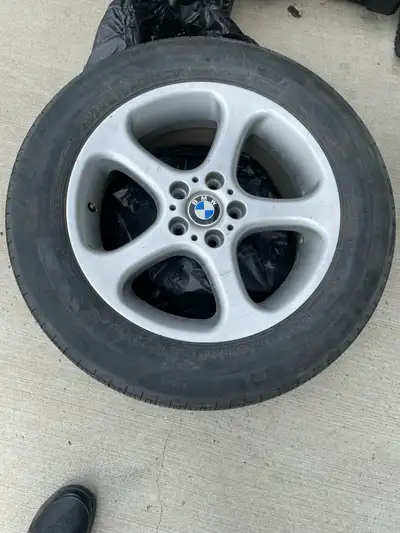 BMW 255 55 r18 wheel and tire 60$