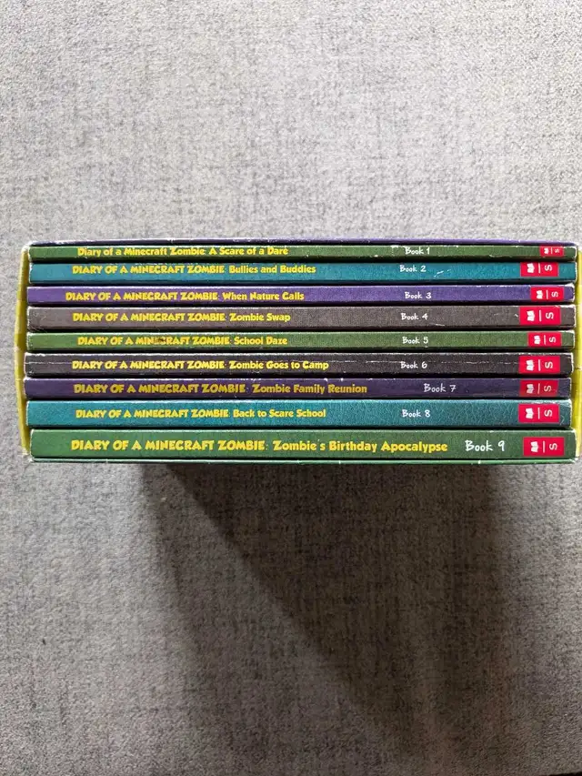 Diary Minecraft Book set in Children & Young Adult in Oshawa / Durham Region - Image 3