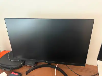 LG 24" Full HD IPS Monitor (24MK600M-B) - Mint Condition, View more