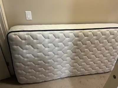 Sealy Posturepedic Twin Size Mattress - Excellent Condition, View more