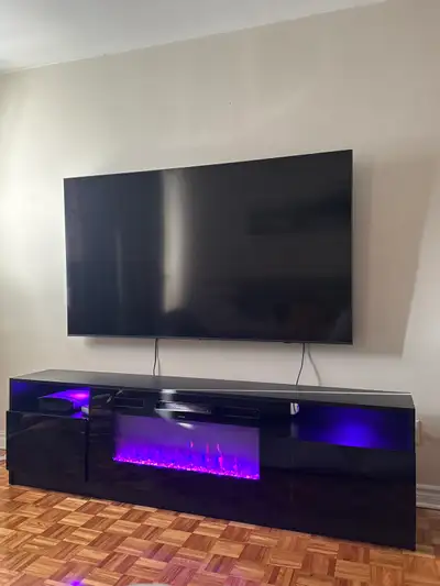 Meuble télé pour téléviseur de 90 po ou moins avec foyer électrique inclus, 3 couleurs de flamme var...