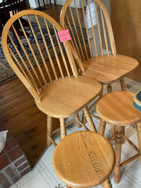 Set a four bar chairs and stools  *Portland Ontario*