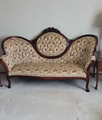 heirloom setee, View more