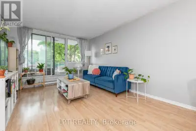 Welcome to 1177 Belanger Unit #206! This tastefully updated 2 bedroom, 1 bathroom unit, centrally lo...