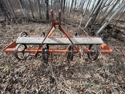 Farm Cultivator, in good working condition. Call for details. 780-974-7170